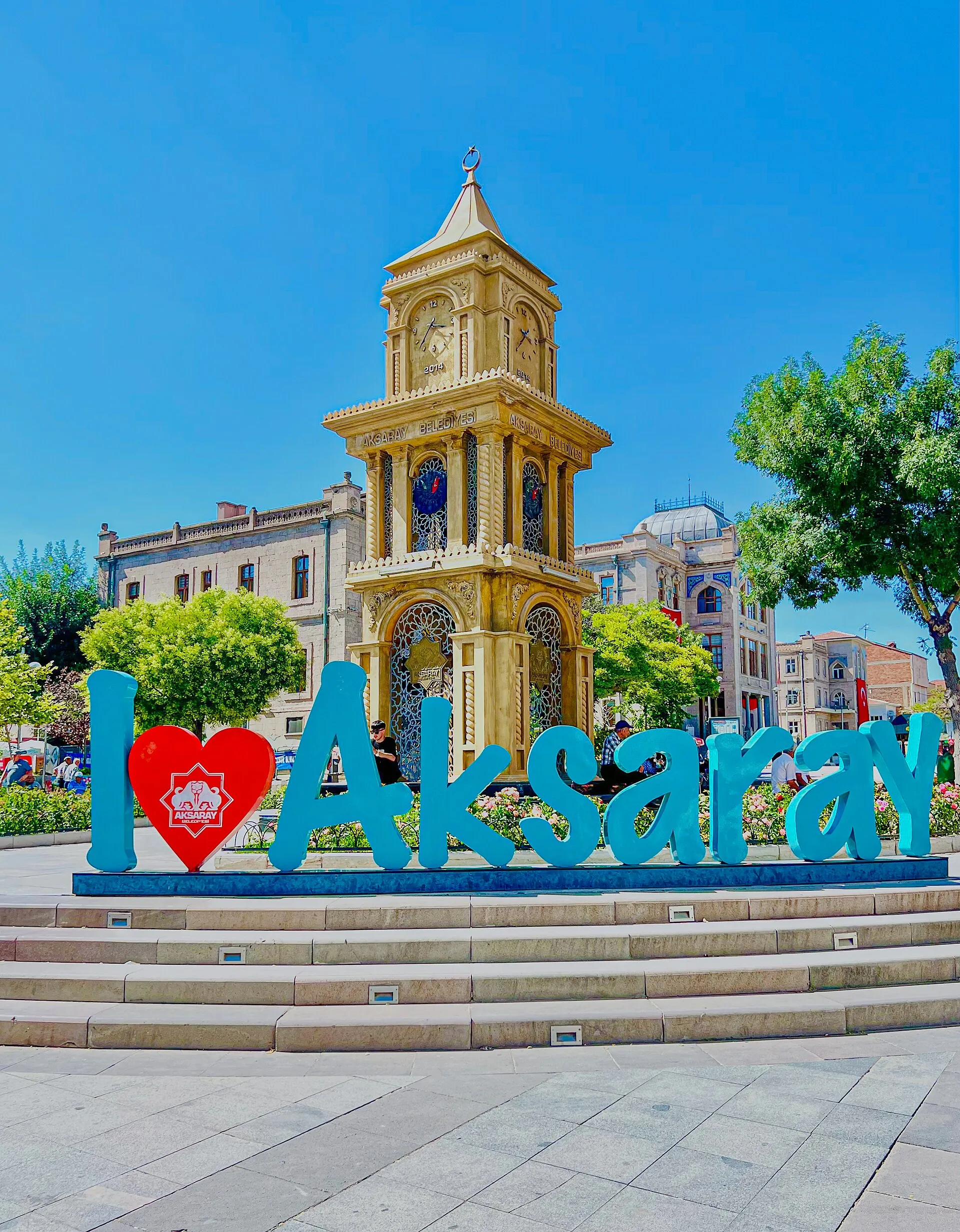 La Mezquita Roja de Aksaray (Eğri Minare): guía e historia